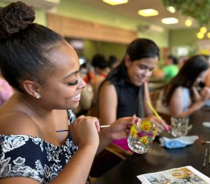 grupo-la-moda-promove-momentos-de-arte-e-inspiracao-na-semana-da-mulher